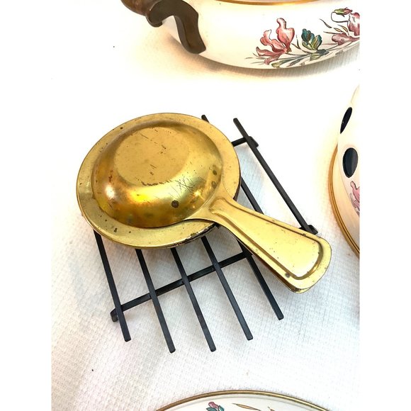 Vintage Fondue Pot With Burner Beautiful Floral Pattern Collectable Enamelware - Picture 11 of 15